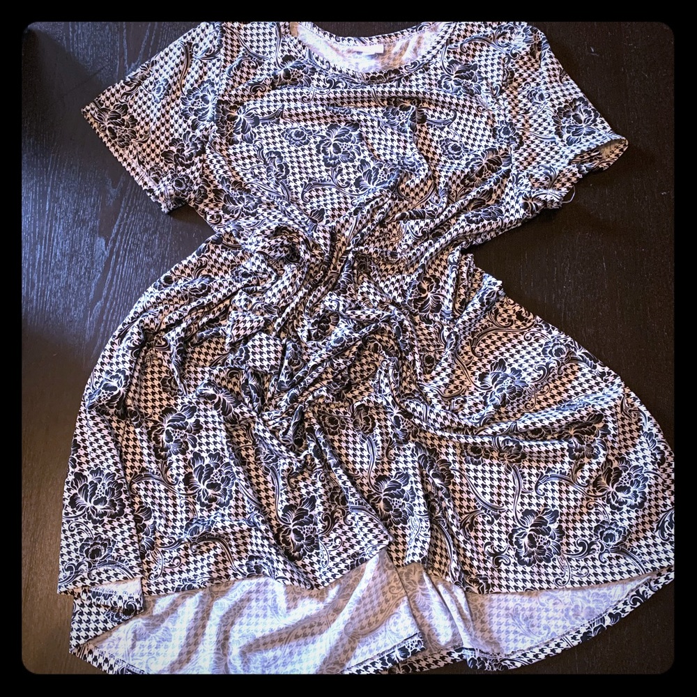 Carly 2X LuLaRoe Dress Houndstooth and Roses